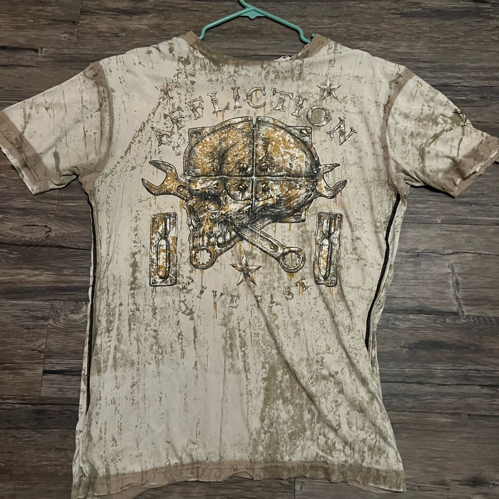 Affliction tee shirt